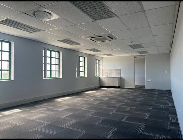 BUSINESS PROPERTY TO RENT IN CLAREMONT